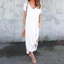 Ladda upp bild till gallerivisning, V-ringad klänning med slitsar och fickor