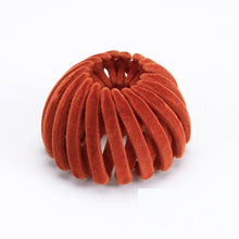 Ladda upp bild till gallerivisning, Sammet Nest Scrunchie