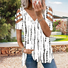 Ladda upp bild till gallerivisning, Randig t-shirt med V-ringad