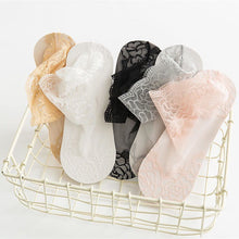 Ladda upp bild till gallerivisning, Rose lace socks