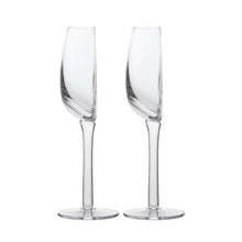 Ladda upp bild till gallerivisning, Ett halvt glas vin