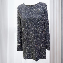 Ladda upp bild till gallerivisning, Kort klänning med paljetter