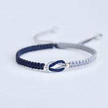 Ladda upp bild till gallerivisning, Linked Together Handgjort flätat armband