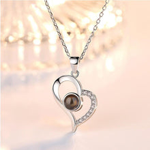 Ladda upp bild till gallerivisning, Love Projection Heart Halsband