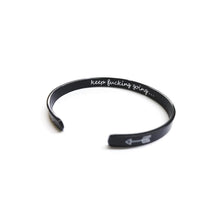 Ladda upp bild till gallerivisning, Hope Manschettarmband Gravyr (nickelfri)