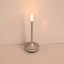 Ladda upp bild till gallerivisning, Skrivbordslampa i smidesjärn i metall