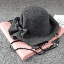 Ladda upp bild till gallerivisning, Elegant retro vintermössa