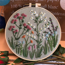 Ladda upp bild till gallerivisning, Broderibåge blomkit för nybörjare