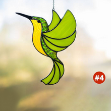 Ladda upp bild till gallerivisning, Kolibri färgade fönsterhängsmycke