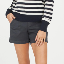 Ladda upp bild till gallerivisning, Stretchshorts för kvinnor med twill