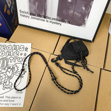 Ladda upp bild till gallerivisning, Trendig mini hängande väska