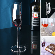 Ladda upp bild till gallerivisning, Ett halvt glas vin