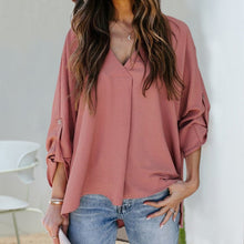 Ladda upp bild till gallerivisning, Långärmad rejäl v-ringad blus