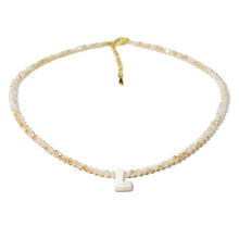 Ladda upp bild till gallerivisning, Mousserande initiala Choker Beads