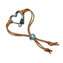 Ladda upp bild till gallerivisning, Handgjort kärlek hästsko nagelarmband