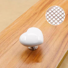 Ladda upp bild till gallerivisning, Kärleksknapp för toaletten