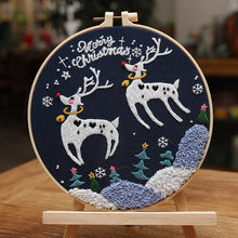 Ladda upp bild till gallerivisning, Julbroderi (Gör-det-själv-materialset)