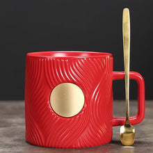 Ladda upp bild till gallerivisning, Korrugerad trendig kaffekopp (med sked)