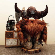 Ladda upp bild till gallerivisning, Vikinga krigare Gnome docka