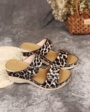 Ladda upp bild till gallerivisning, Lädersandaler med kilklack och mjuk sula