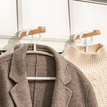 Ladda upp bild till gallerivisning, đȘVikbart trĂ€ över dörrkrokar