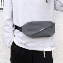 Ladda upp bild till gallerivisning, Multifunktionell bröstväska