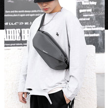 Ladda upp bild till gallerivisning, Multifunktionell bröstväska