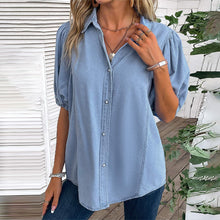 Ladda upp bild till gallerivisning, Ljusblå halvlång ärmad blue med skjortkrage och knappar