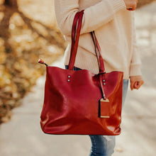 Ladda upp bild till gallerivisning, Väska i konstläder för kvinnor