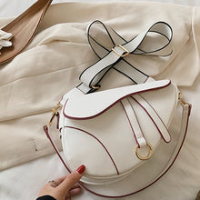 Ladda upp bild till gallerivisning, Crossbody sadelväska
