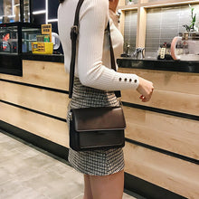 Ladda upp bild till gallerivisning, Enkel crossbody retro liten fyrkantig väska
