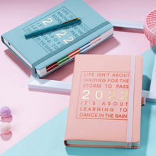 Ladda upp bild till gallerivisning, Planbok för 2022