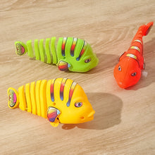 Ladda upp bild till gallerivisning, Clockwork svängande tecknad fisk leksaker