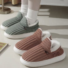 Ladda upp bild till gallerivisning, Varma tofflor med plysch