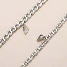 Ladda upp bild till gallerivisning, Magnetarmband med design