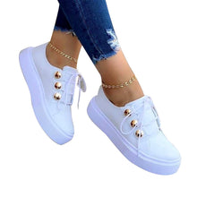 Ladda upp bild till gallerivisning, Casual sneakers med nageldekoration