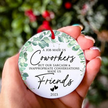 Ladda upp bild till gallerivisning, Christmas Coworker hängsmycke