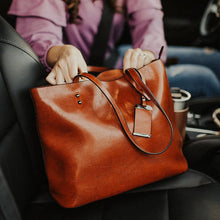 Ladda upp bild till gallerivisning, Väska i konstläder för kvinnor
