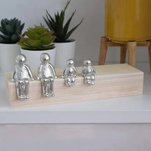 Ladda upp bild till gallerivisning, Familjemedlem Skulptur Ornament