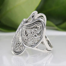 Ladda upp bild till gallerivisning, Handgjord vintage fjärilsring