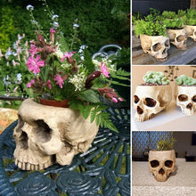 Ladda upp bild till gallerivisning, Handgjord blomkruka med dödskalle