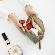 Ladda upp bild till gallerivisning, Make-up Travel Pouch för Kvinnor