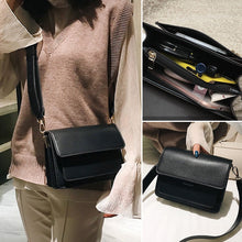 Ladda upp bild till gallerivisning, Enkel crossbody retro liten fyrkantig väska