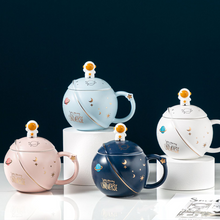 Ladda upp bild till gallerivisning, Kreativ keramik Astronaut Planeten Muggar med lock Sked