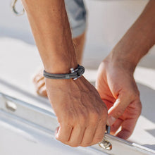 Ladda upp bild till gallerivisning, U-format Nylon flätat armband
