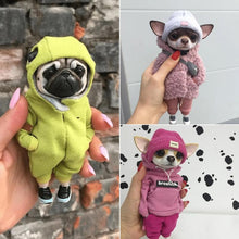 Ladda upp bild till gallerivisning, Mode djurdockaskulptur (Kläderna är också snidade)