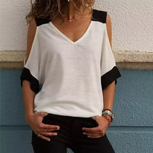 Ladda upp bild till gallerivisning, Kontrasterande off-shoulder v-ringad blus