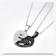 Ladda upp bild till gallerivisning, Hjärtformat Nyckelhalsband