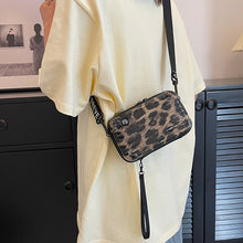 Ladda upp bild till gallerivisning, Mini resväska väska