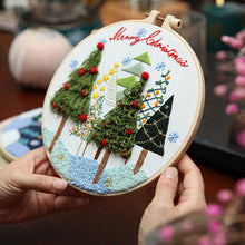 Ladda upp bild till gallerivisning, Julbroderi (Gör-det-själv-materialset)